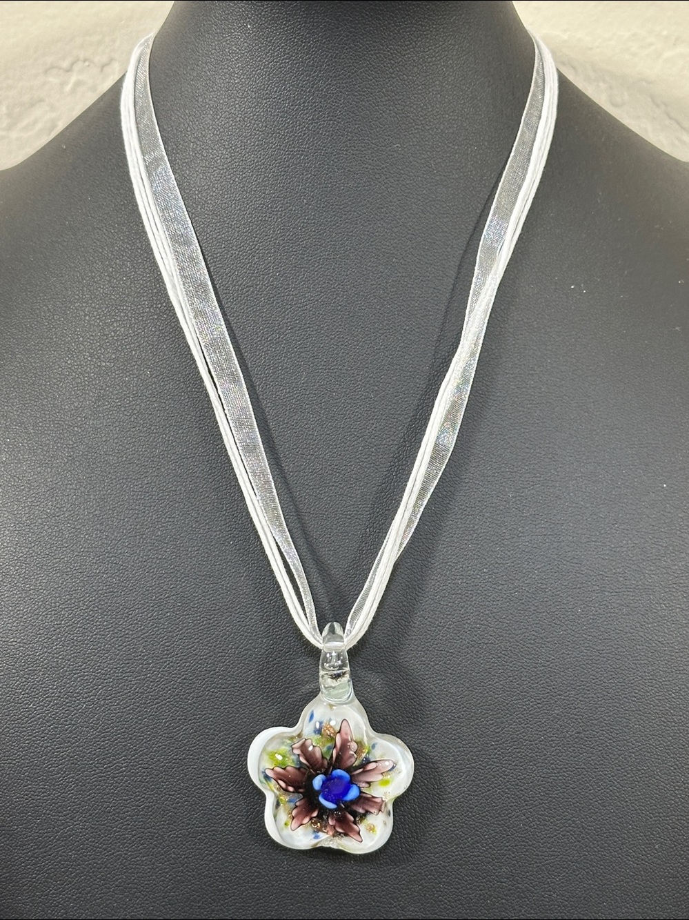 Art Glass Flower Shape White Background Gold Fleck Pendant Ribbon Cord Necklace